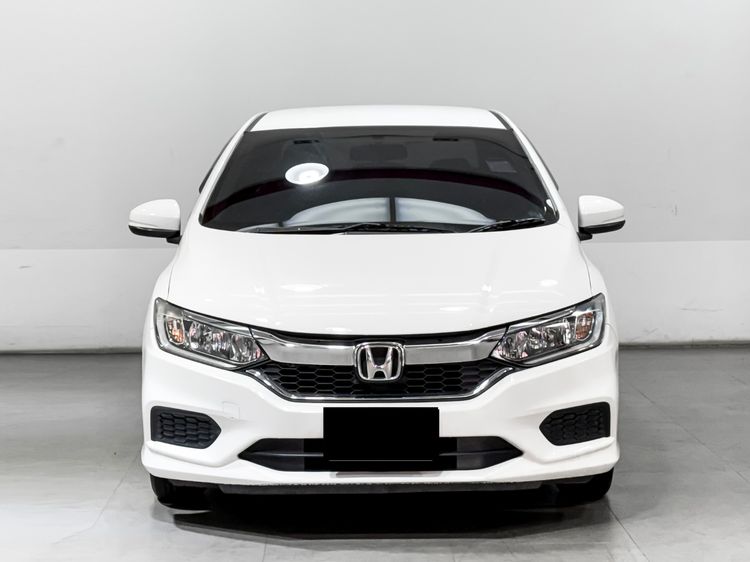 Honda City 2018 1.5 V Plus i-VTEC Sedan เบนซิน เกียร์อัตโนมัติ ขาว รูปที่ 2