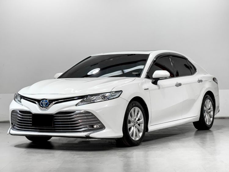 Toyota Camry 2019 2.5 Hybrid Premium Sedan ไฮบริด เกียร์อัตโนมัติ ขาว