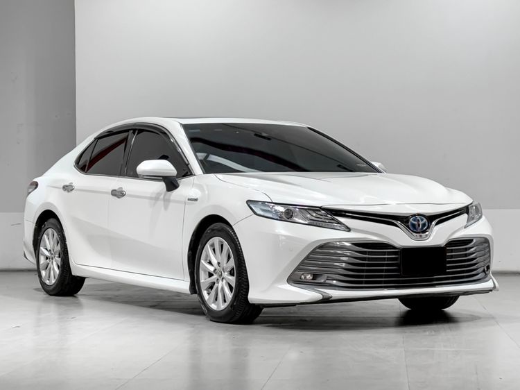 Toyota Camry 2019 2.5 Hybrid Premium Sedan ไฮบริด เกียร์อัตโนมัติ ขาว รูปที่ 3