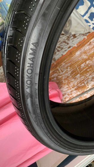Yokohama ขอบ 19 หนึ่งเส้น รูปที่ 8