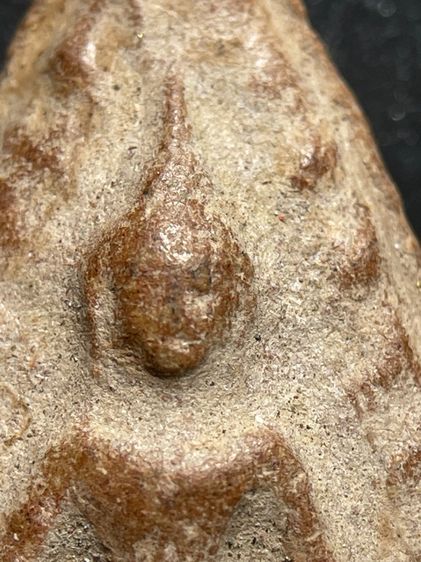 พระพิมพ์กลีบบัว เนื้อดิน กรุวัดลิงขบ (วัดบวรมงคล) กรุงเทพ รูปที่ 6