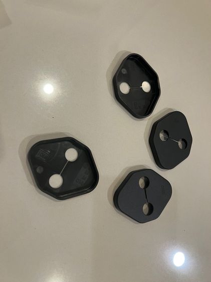 ฝาครอบกลอนประตูรถยนต์โตโยต้า Toyota ฟอจูนเนอร์ รีโว้ อื่นๆ รูปที่ 2