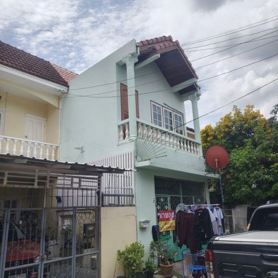 ขายทาวเฮาว์2ชั้น3ห้องนอน2ห้องน้ำ16ตรว.ใกล้ถนนสามแยกไฟฉาย-สาย4กับราชพฤษ หมู่บ้านทรัพย์จรัญวิลล่า ซอยแก้วเงินทอง2 เขตตลิ่งชัน โทร0839895999