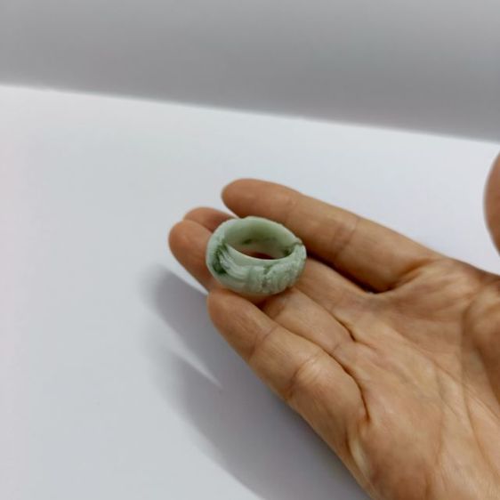 แหวนหยกแท้แกะสลักลายมังกร รูปที่ 4