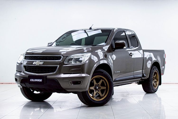 รถ Chevrolet Colorado 2.5 LT Z71 สี น้ำตาล