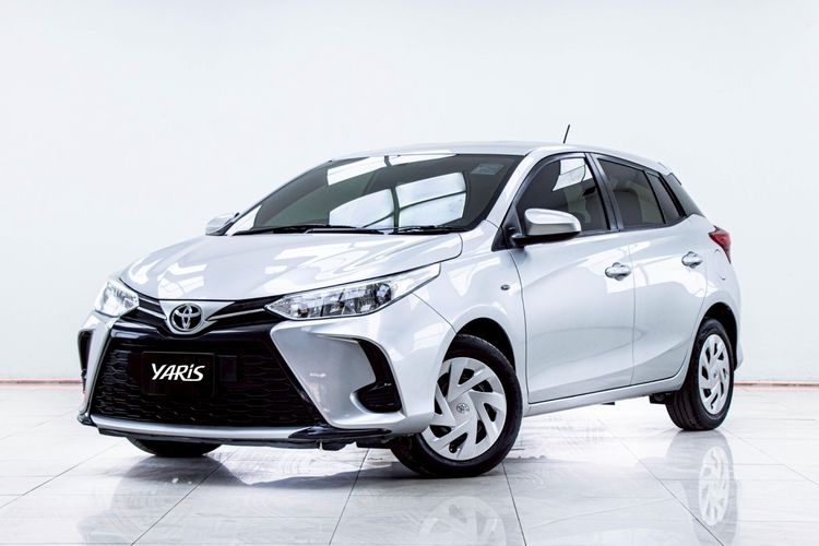 รถ Toyota Yaris 1.2 Entry สี เทา