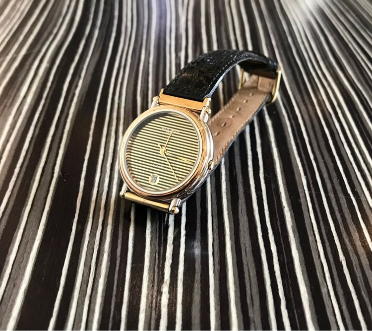  ลดราคา Rochas นาฬิกาแบรนด์สวิสแท้ งานดี มีดีไซน์ สภาพดี เครื่อง quartz รูปที่ 3