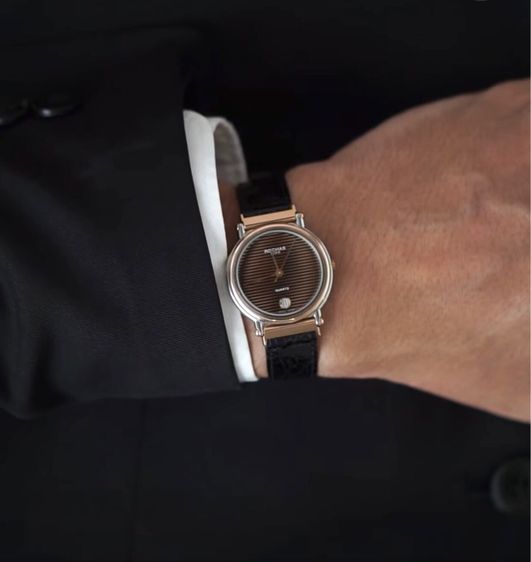  ลดราคา Rochas นาฬิกาแบรนด์สวิสแท้ งานดี มีดีไซน์ สภาพดี เครื่อง quartz รูปที่ 16