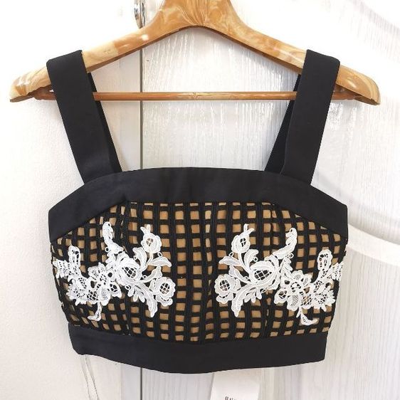 เสื้อแบรนด์​ Lyn​ Around​ มือ​ 1.ป้ายห้อย