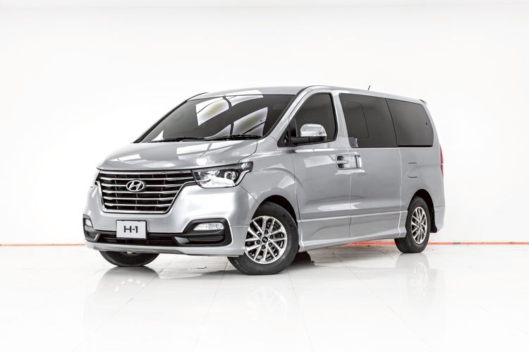 รถ Hyundai H-1  2.5 Elite สี เทา