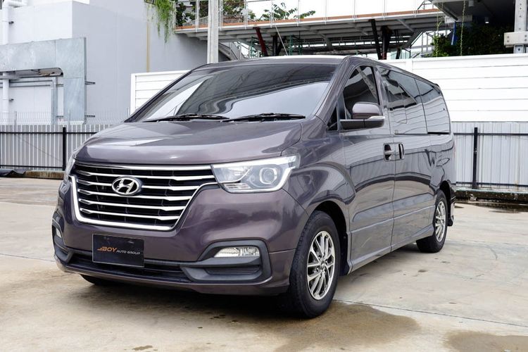 Hyundai H-1  2019 2.5 Elite Utility-car ดีเซล ไม่ติดแก๊ส เกียร์อัตโนมัติ น้ำตาล
