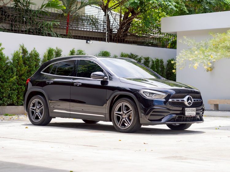 รถ Mercedes-Benz GLA-Class GLA200 สี ดำ