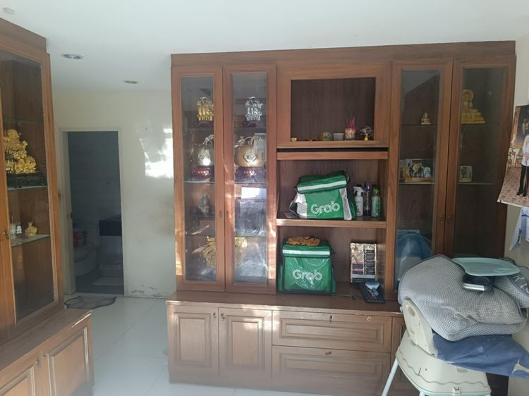 อื่นๆ มีบางส่วน ขาย ทาวเฮาส์ 2 ชั้น ซอย แบริ่ง 62 ทาวเฮาส์ทำเลที่สะดวกสบายเชื่อมต่อไปยังกรุงเทพฯ และสมุทรปราการ ได้ด้วยรถไฟฟ้า BTS รูปที่ 3