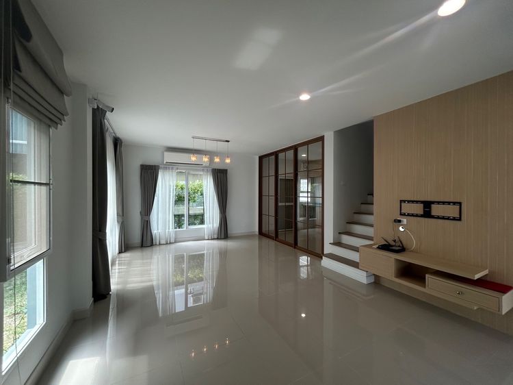 AP (Thailand) บ้านแฝด Grande Pleno บางนา-อ่อนนุช รูปที่ 4