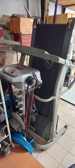 ลู่วิ่งพร้อมเข็มขัดสลายไขมัน