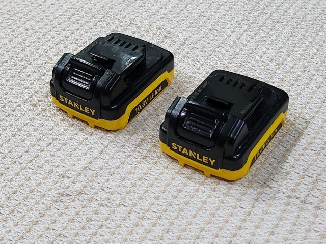 สว่านไขควงยี่ห้อสแตนเลย์พร้อมแบต 2 ก้อนและแท่นชาร์จ รูปที่ 3