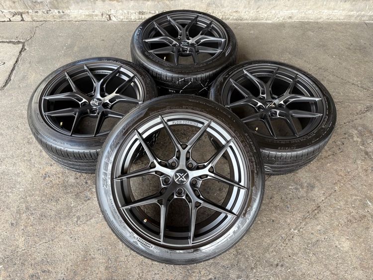 ล้อแม็กมือ1 ขอบ18 ก้านY 5รู114 กว้าง8.5 ออฟ35 สีเทากัน ล้อเบา FLOW FORMING งานSEVENFIFTH งานสวยมาก  พร้อมยางมือ2 FALKEN235-45-18 ปี23 ปีแท้