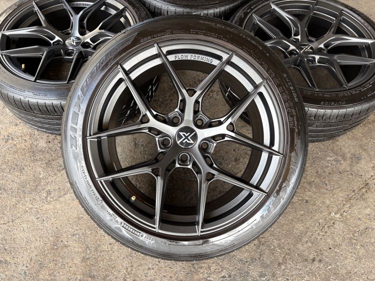 ล้อแม็กมือ1 ขอบ18 ก้านY 5รู114 กว้าง8.5 ออฟ35 สีเทากัน ล้อเบา FLOW FORMING งานSEVENFIFTH งานสวยมาก  พร้อมยางมือ2 FALKEN235-45-18 ปี23 ปีแท้ รูปที่ 2