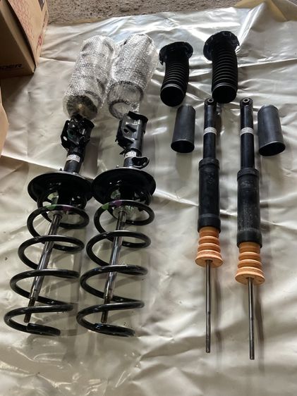 โช็คใหม่ติดรถ ถอด หน้า หลัง ครบชุด Honda city rs