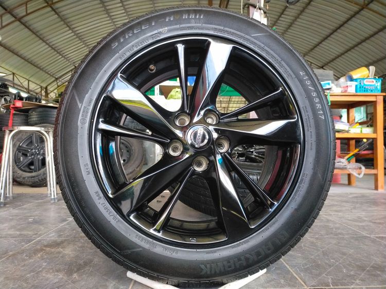 แม็กนิสสัน ขอบ17 สีอบpowder coat พร้อมยางblackhawk 215 55 17 ปี24 ยางสวยทุกเส้น ตุ่มหน้ายางยังอยู่ ใส่ทีน่า เทียน่า จุ๊ค รุ่นอื่นๆ 5 รู114 รูปที่ 3