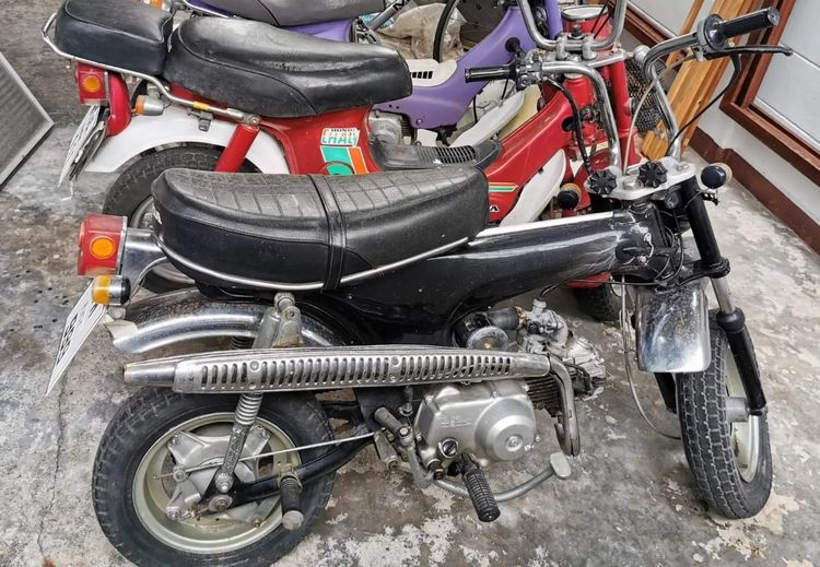 รุ่นอื่นๆ 1980 รถ HONDA DAX สวยเก่าเก็บ เครื่องเดิม หายาก รุ่นเก่า ป้ายทะเบียน ตอง 999 สงขลา มีเล่ม พร้อมโอนครับรถเก่า รุ่นนี้หายากครับ หนึ่งเดียวในหาดใหญ่