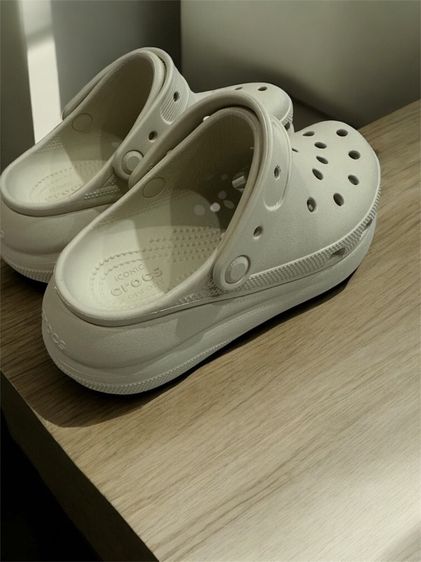 CROCS Classic Crush Clog รองเท้าลำลองผู้ใหญ่ รูปที่ 3