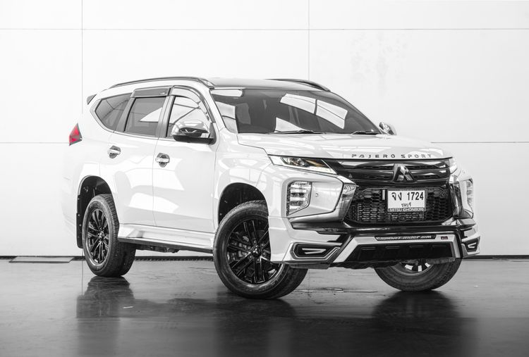 รถ Mitsubishi Pajero Sport 2.4 GT Premium Limited Edition สี ขาว