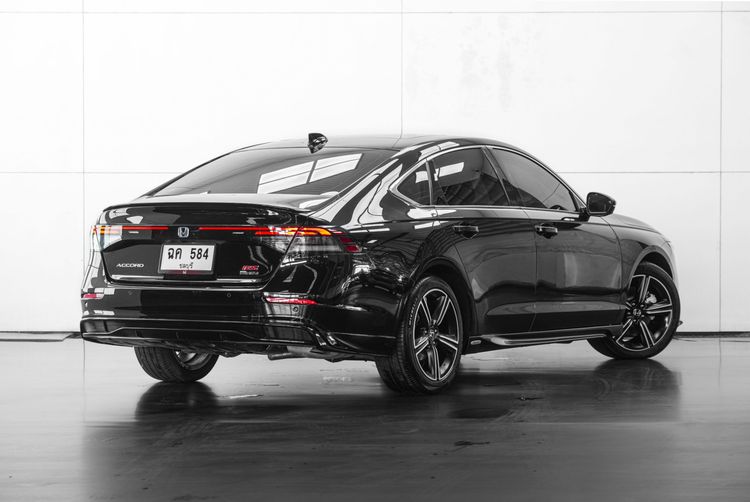 Honda Accord 2025 2.0 e:HEV RS Sedan ไฮบริด ไม่ติดแก๊ส เกียร์อัตโนมัติ ดำ รูปที่ 4