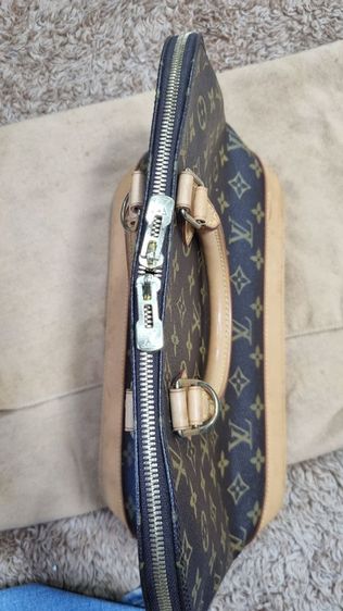 louis vuitton alma pm รูปที่ 6