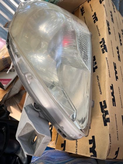 โคมไฟหน้าฝั่งผู้โดยสาร รูปที่ 4