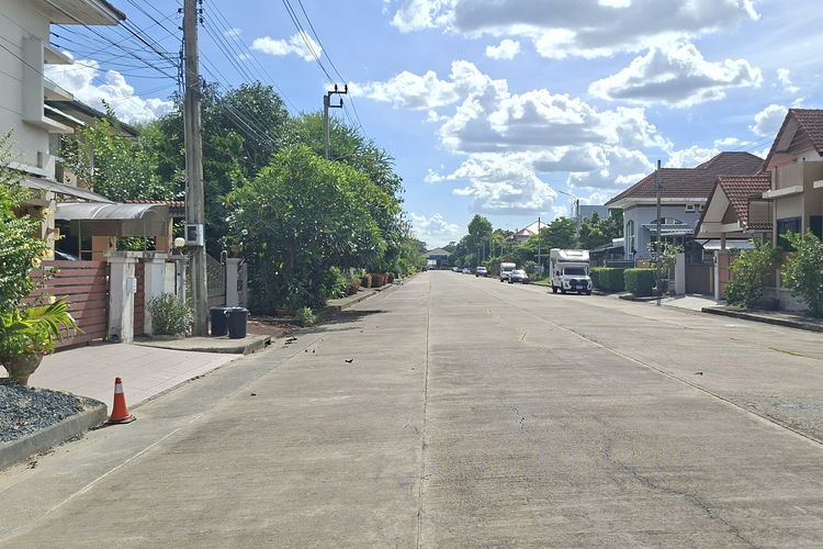 ไม่ใช่ ขายที่ดินแปลงสวย หมู่บ้านปัญญาเลคโฮม ถนนนิมิตใหม่ รูปที่ 3