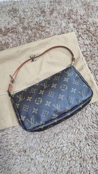 Louis Vuitton Monogram Pochette