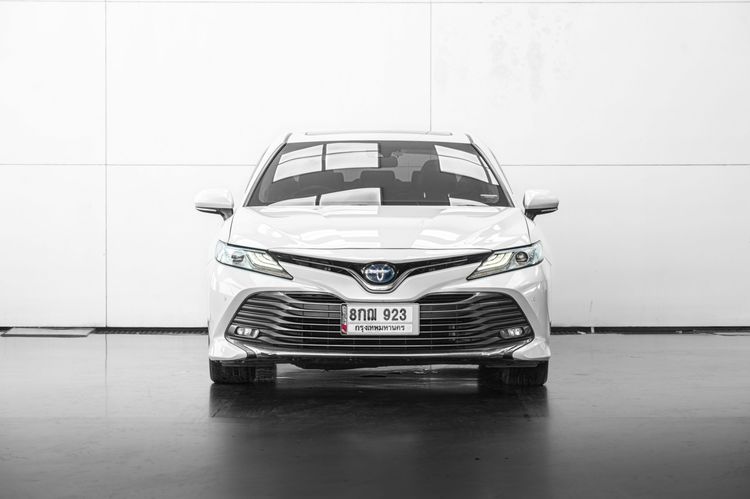 Toyota Camry 2018 2.5 Hybrid Premium Sedan ไฮบริด ไม่ติดแก๊ส เกียร์อัตโนมัติ ขาว รูปที่ 3