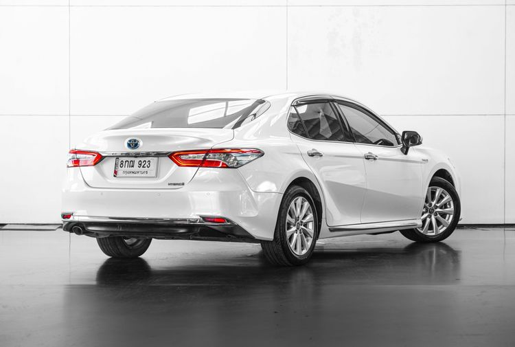 Toyota Camry 2018 2.5 Hybrid Premium Sedan ไฮบริด ไม่ติดแก๊ส เกียร์อัตโนมัติ ขาว รูปที่ 4