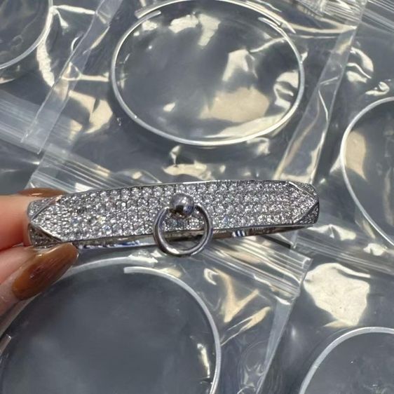 อื่นๆ สร้อยข้อมือ กำไลข้อมือ กำไลแฟชั่น พร้อมกล่อง