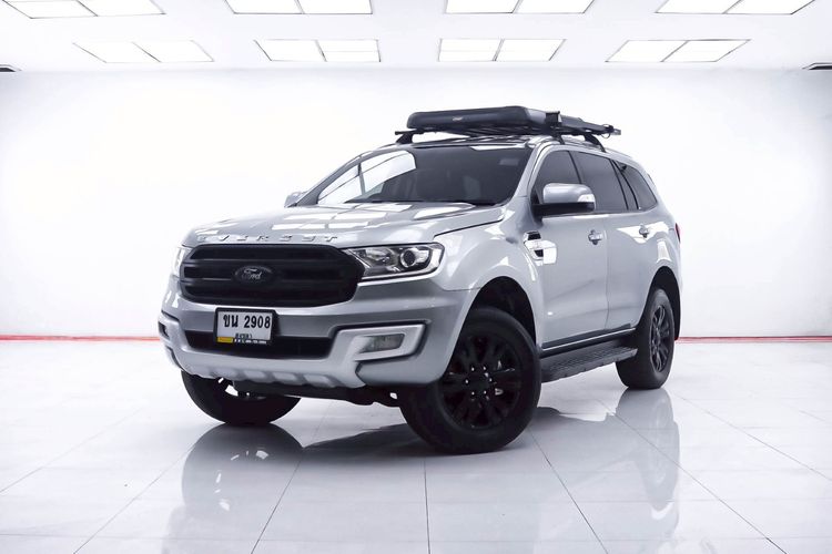 รถ Ford Everest 2.2 Titanium สี เทา