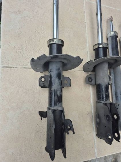 ขายรวม 1200 บาท โช้คแท้หน้าหลังสภาพใช้งานได้ปกติ
โช้คหลังซ้ายรั้ว ลูกปืนหลังขวารถ mazda2 ปี 2012 ราคาต่อรองได้ครับ รูปที่ 5