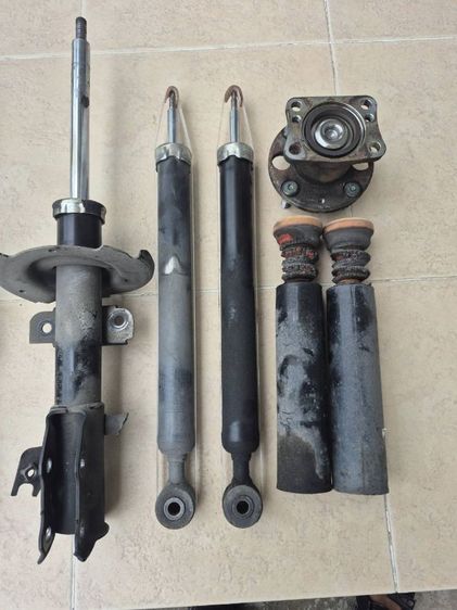 ขายรวม 1200 บาท โช้คแท้หน้าหลังสภาพใช้งานได้ปกติ
โช้คหลังซ้ายรั้ว ลูกปืนหลังขวารถ mazda2 ปี 2012 ราคาต่อรองได้ครับ รูปที่ 11