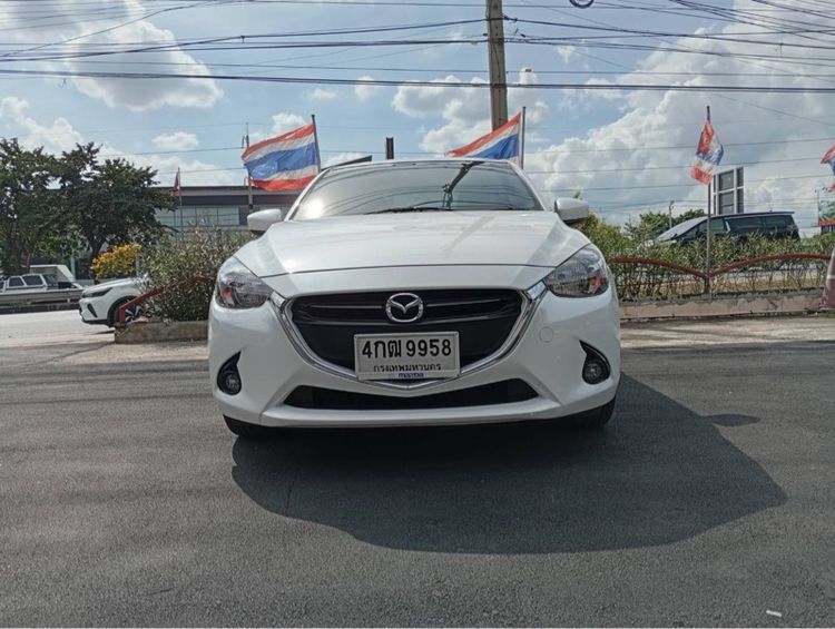 Mazda Mazda 2 2015 1.5 XD High Plus Sedan ดีเซล ไม่ติดแก๊ส เกียร์อัตโนมัติ ขาว รูปที่ 3