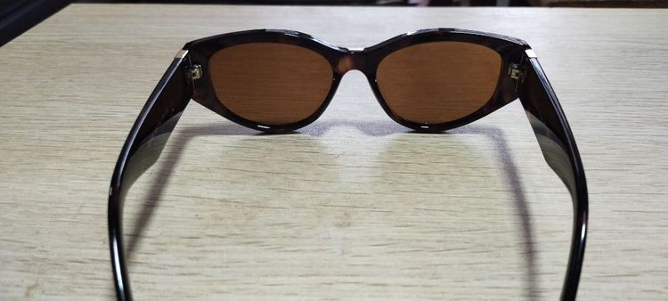 แว่นกันแดด FENDI  รูปที่ 2