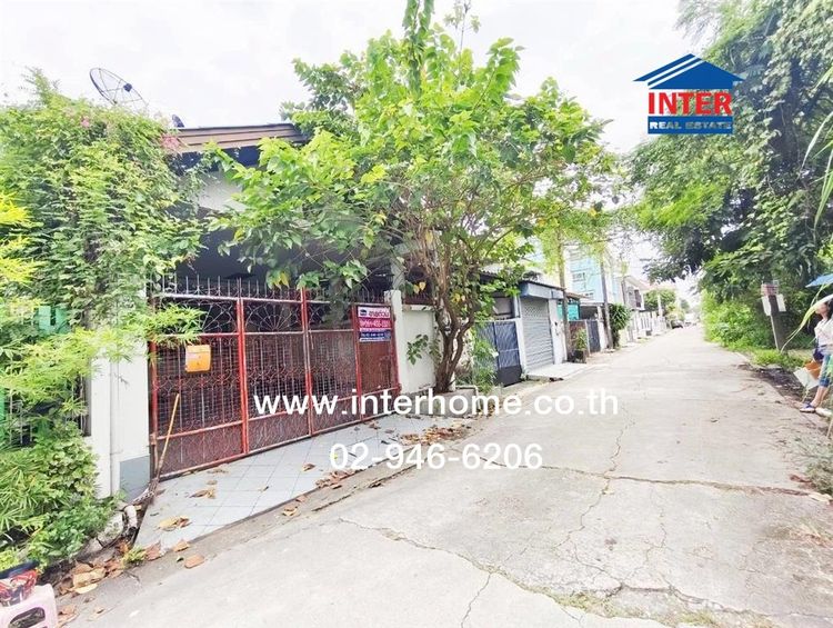 ทาวน์เฮ้าส์ 2 ชั้น 29 ตร.ว. หมู่บ้านเกื้อกูลวิลล่า นวมินทร์ ใกล้สันติอโศก ซอยนวมินทร์26 แยก5 ถนนนวมินทร์ เขตบึงกุ่ม กรุงเทพมหานคร