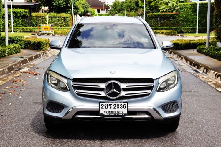 รถ Mercedes-Benz GLC-Class GLC250d สี เทา