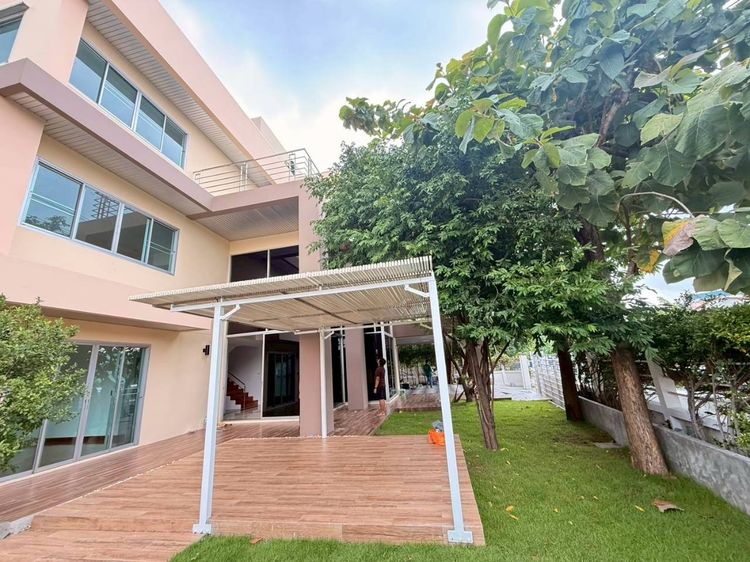 มีบางส่วน 2025 ไม่ใช่ ขายบ้านเดี่ยว 3 ชั้น หัวมุม หมู่บ้านสวนทิปโก้ พร้อมที่ดิน 2 แปลง เขตบางซื่อ จังหวัดกรุงเทพมหานคร รูปที่ 3