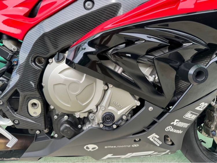 BMW S1OOORR 2016 สีดำแดง รูปที่ 7