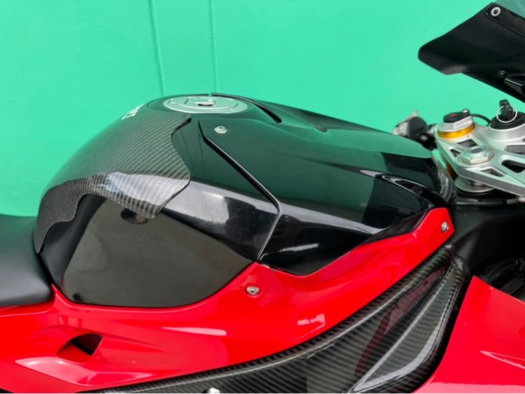 BMW S1OOORR 2016 สีดำแดง รูปที่ 5