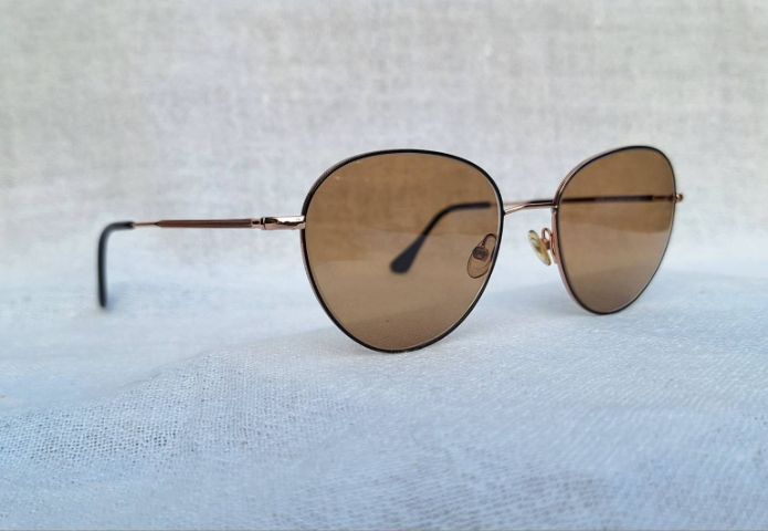 แว่นตาลักซ์ชัวรีแบรนด์อิสระจากออสเตรียที่โดดเด่นที่สุด ANDY WOLF เลนส์กระจกคริสตัลไฮ–คลาสญี่ปุ่น FLYING HORUS สีน้ำตาล–ตอร์ติญ่า...Authentic ANDY WOLF handcrafted in Morez, Jura Mountains, France
 รูปที่ 8