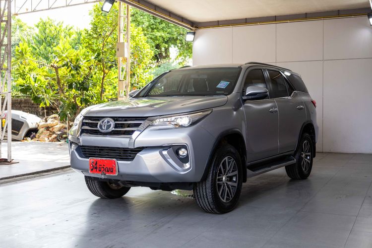 Toyota Fortuner 2020 2.4 V Utility-car ดีเซล ไม่ติดแก๊ส เกียร์อัตโนมัติ เงิน รูปที่ 3
