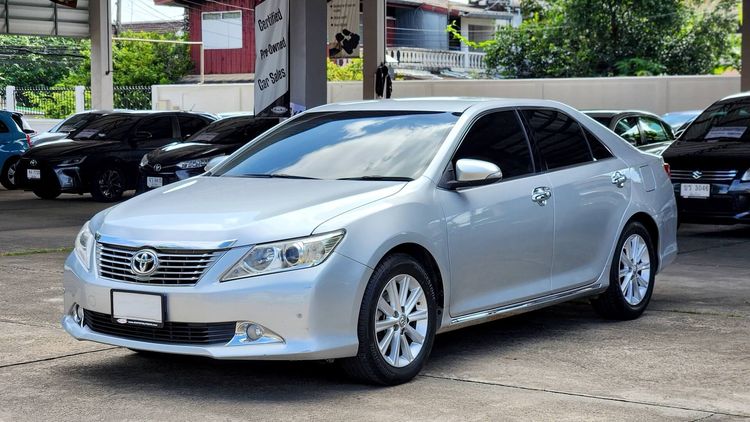 รถ Toyota Camry 2.5 G สี บรอนซ์เงิน