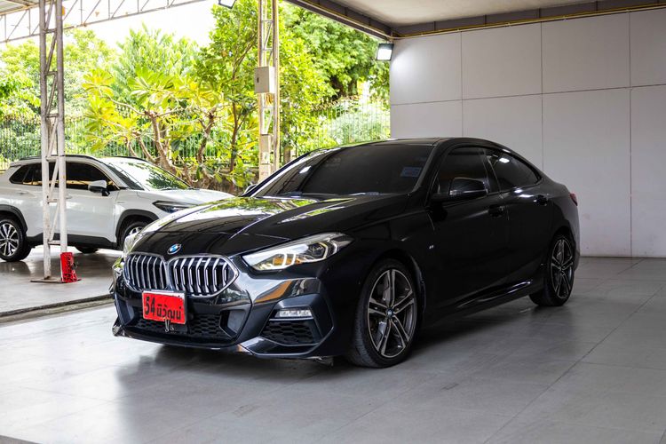 BMW Series 2 2021 220i Sedan เบนซิน ไม่ติดแก๊ส เกียร์อัตโนมัติ ดำ รูปที่ 3