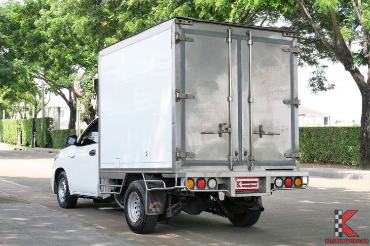 Toyota Hilux Revo 2021 2.4 Entry Pickup ดีเซล ไม่ติดแก๊ส เกียร์ธรรมดา ขาว รูปที่ 3